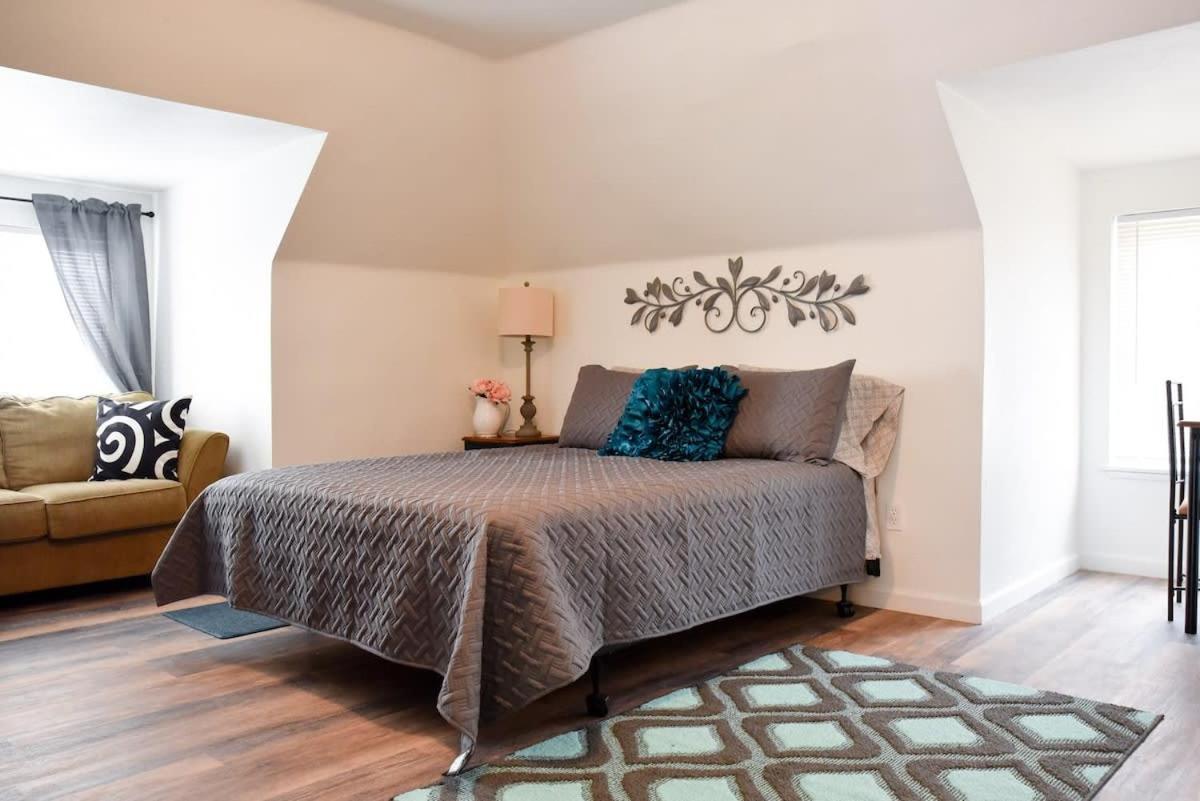 Unwind In A Bright Comfortable Apartment For 3 Питтсбург Экстерьер фото
