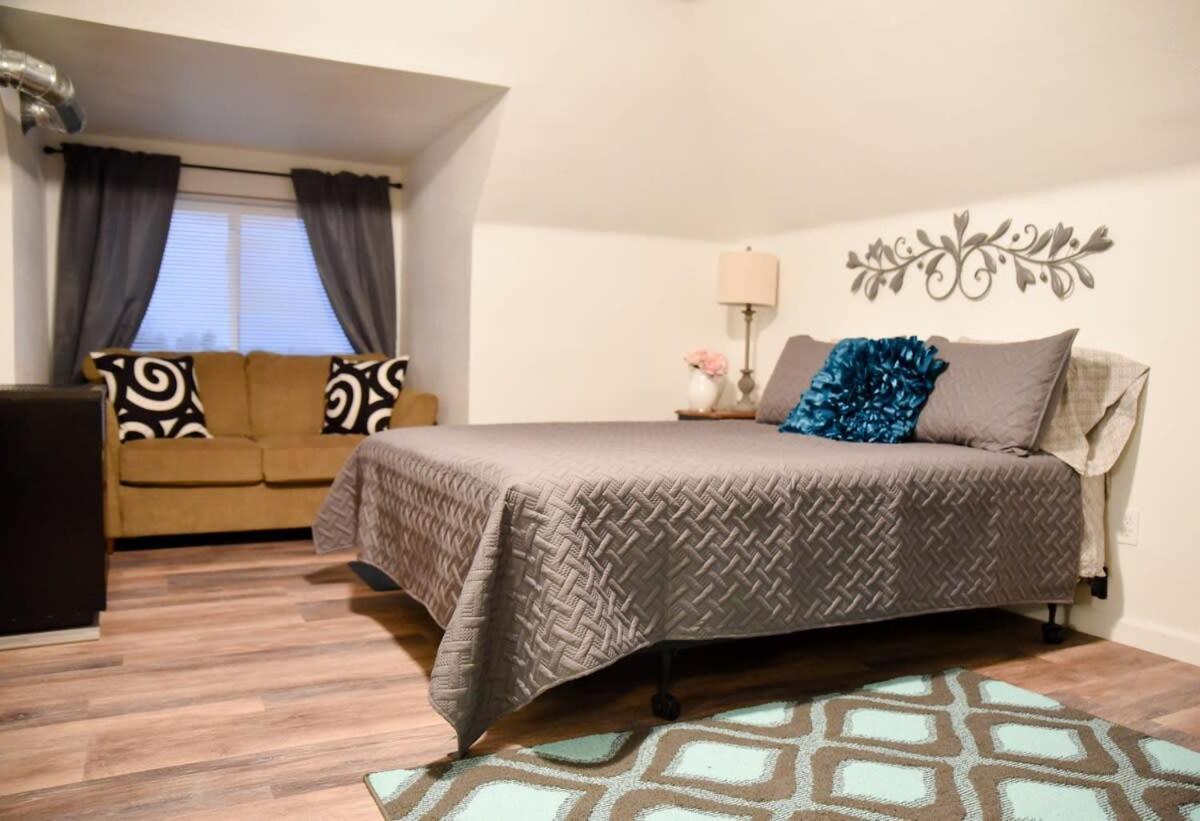 Unwind In A Bright Comfortable Apartment For 3 Питтсбург Экстерьер фото